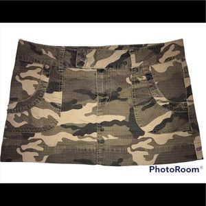 Duck Head Camouflage Mini Skirt w/ Shorts size 11